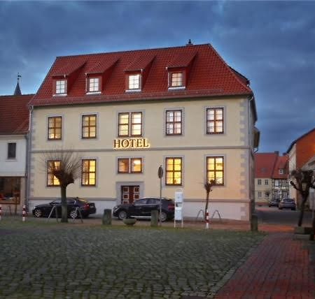 Hotel Am Markt Oebisfelde Exterior photo